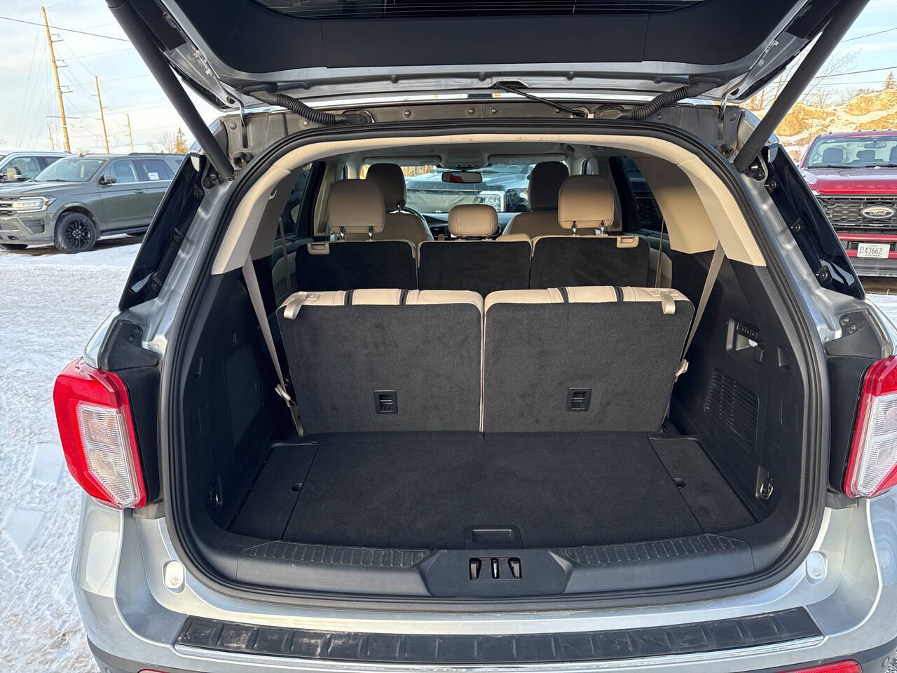 2023 Ford Explorer Limited AWD 4dr SUV