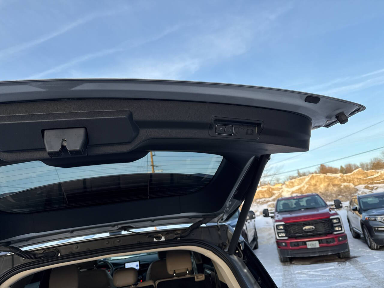 2023 Ford Explorer Limited AWD 4dr SUV