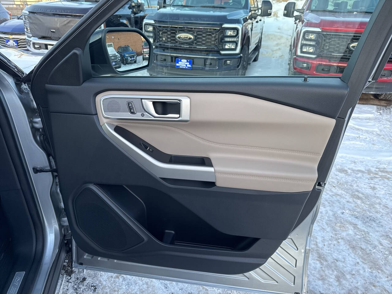 2023 Ford Explorer Limited AWD 4dr SUV