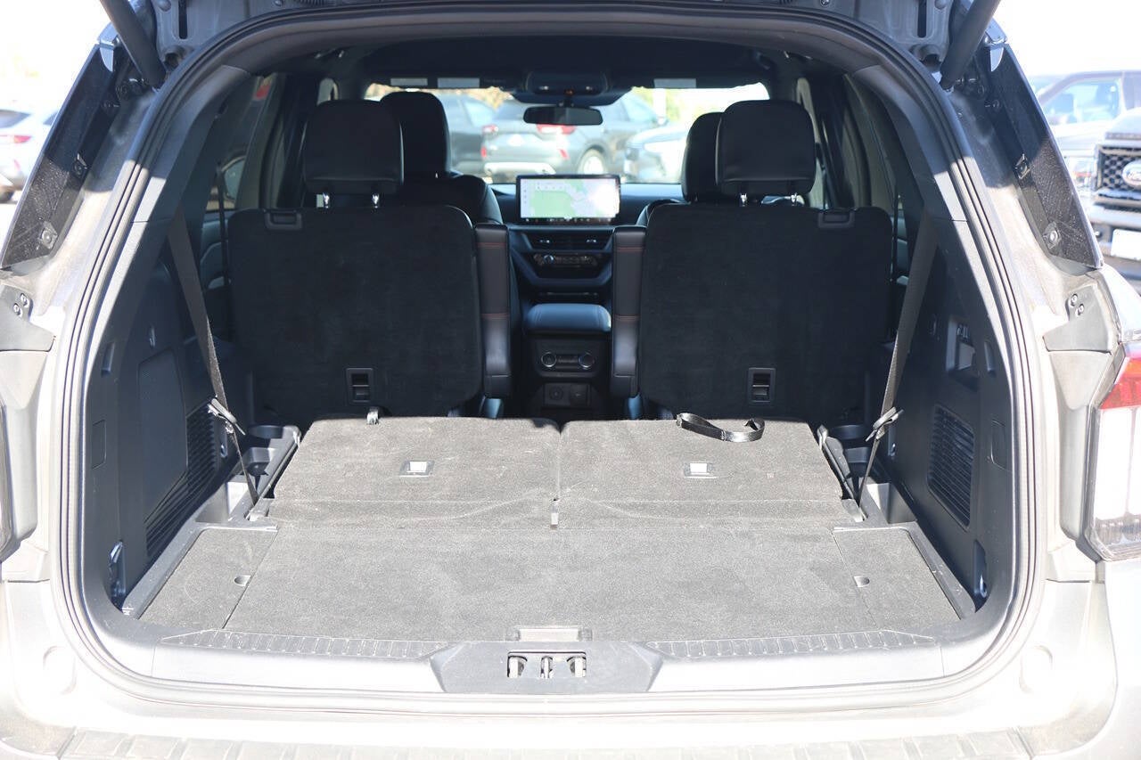 2025 Ford Explorer ST Line AWD 4dr SUV