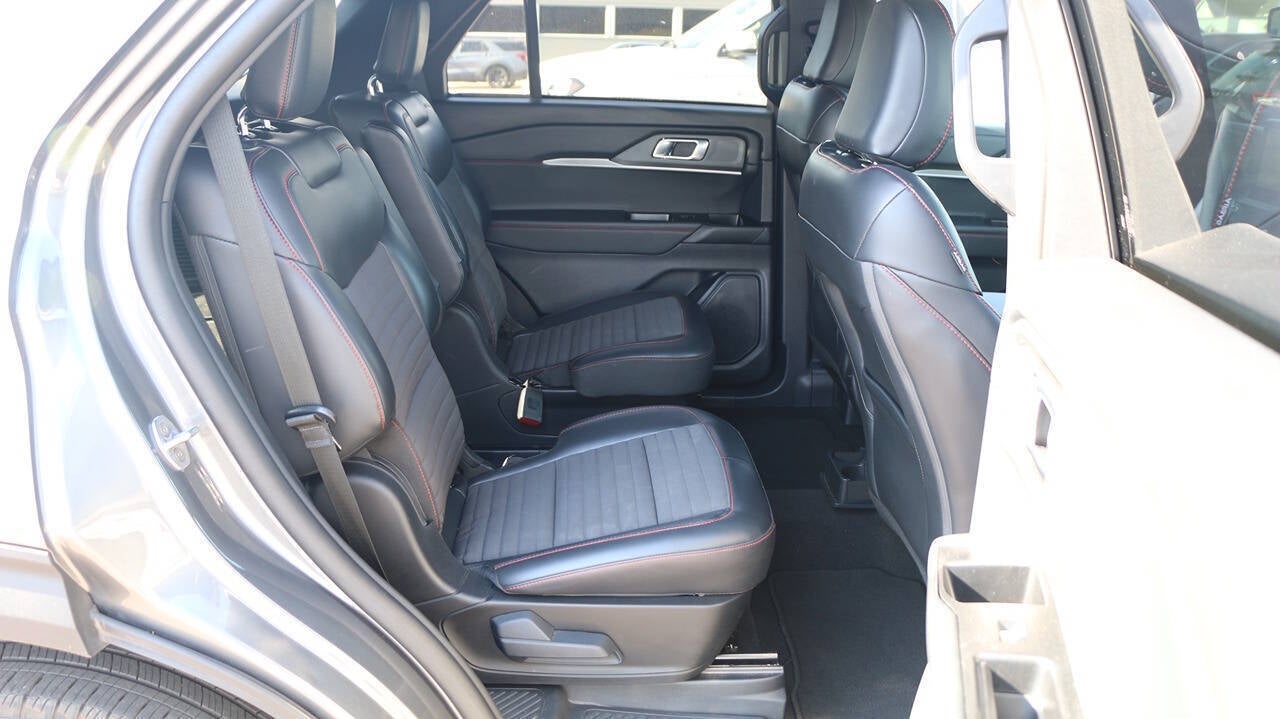 2025 Ford Explorer ST Line AWD 4dr SUV