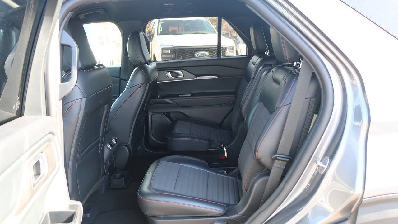 2025 Ford Explorer ST Line AWD 4dr SUV