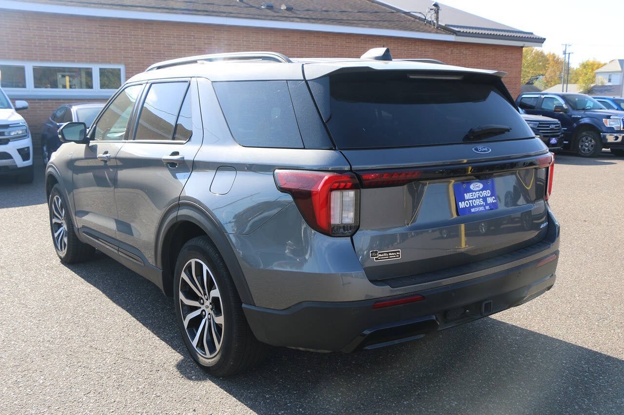 2025 Ford Explorer ST Line AWD 4dr SUV