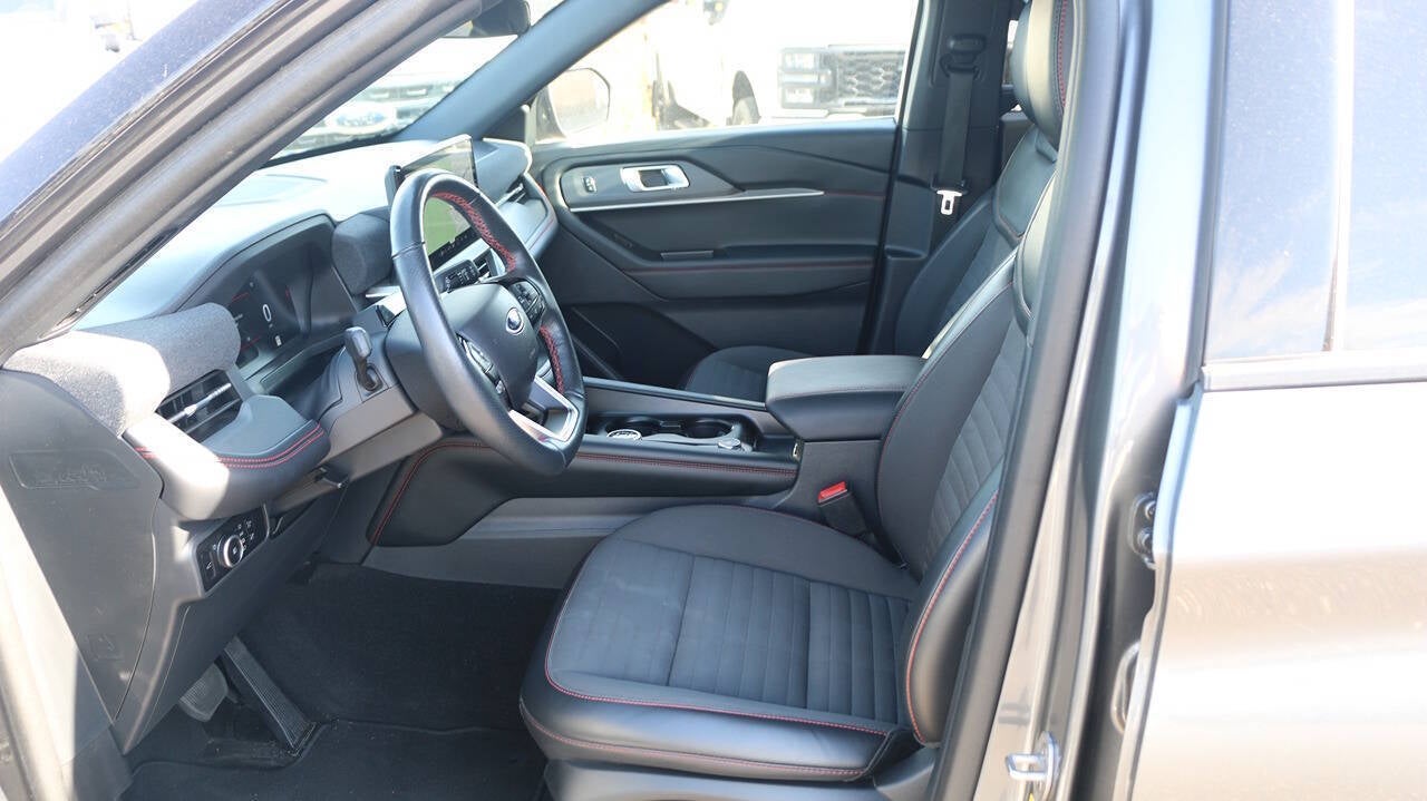 2025 Ford Explorer ST Line AWD 4dr SUV