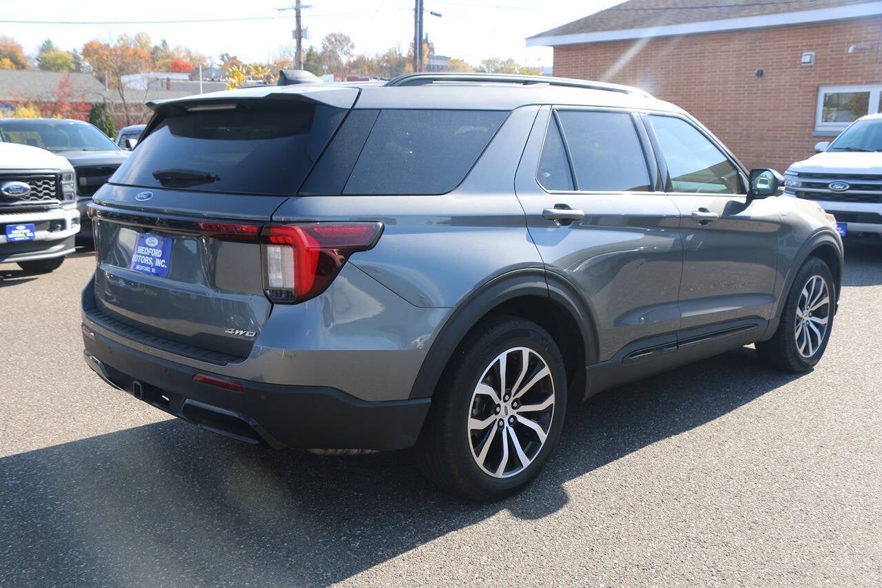2025 Ford Explorer ST Line AWD 4dr SUV