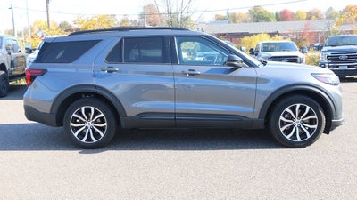 2025 Ford Explorer ST Line AWD 4dr SUV