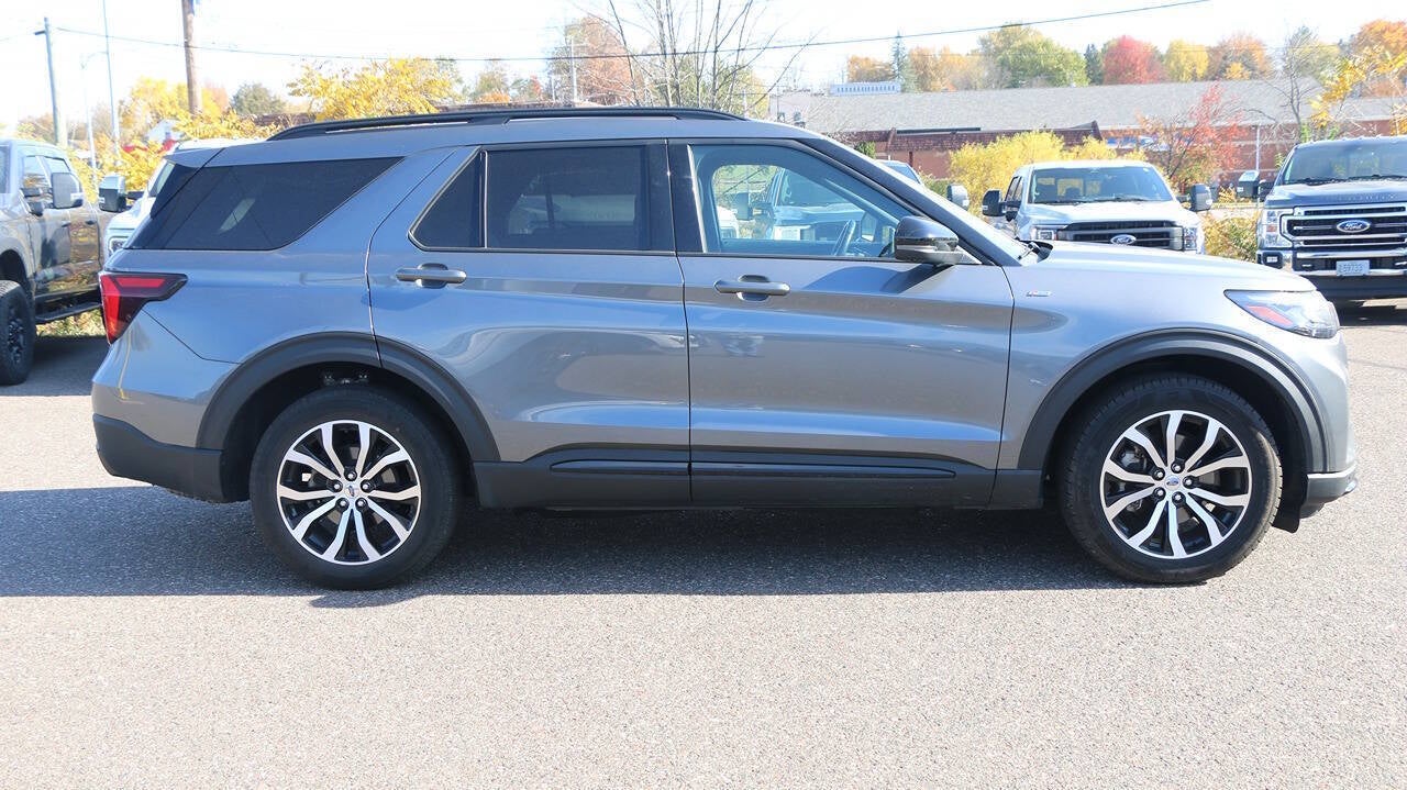 2025 Ford Explorer ST Line AWD 4dr SUV