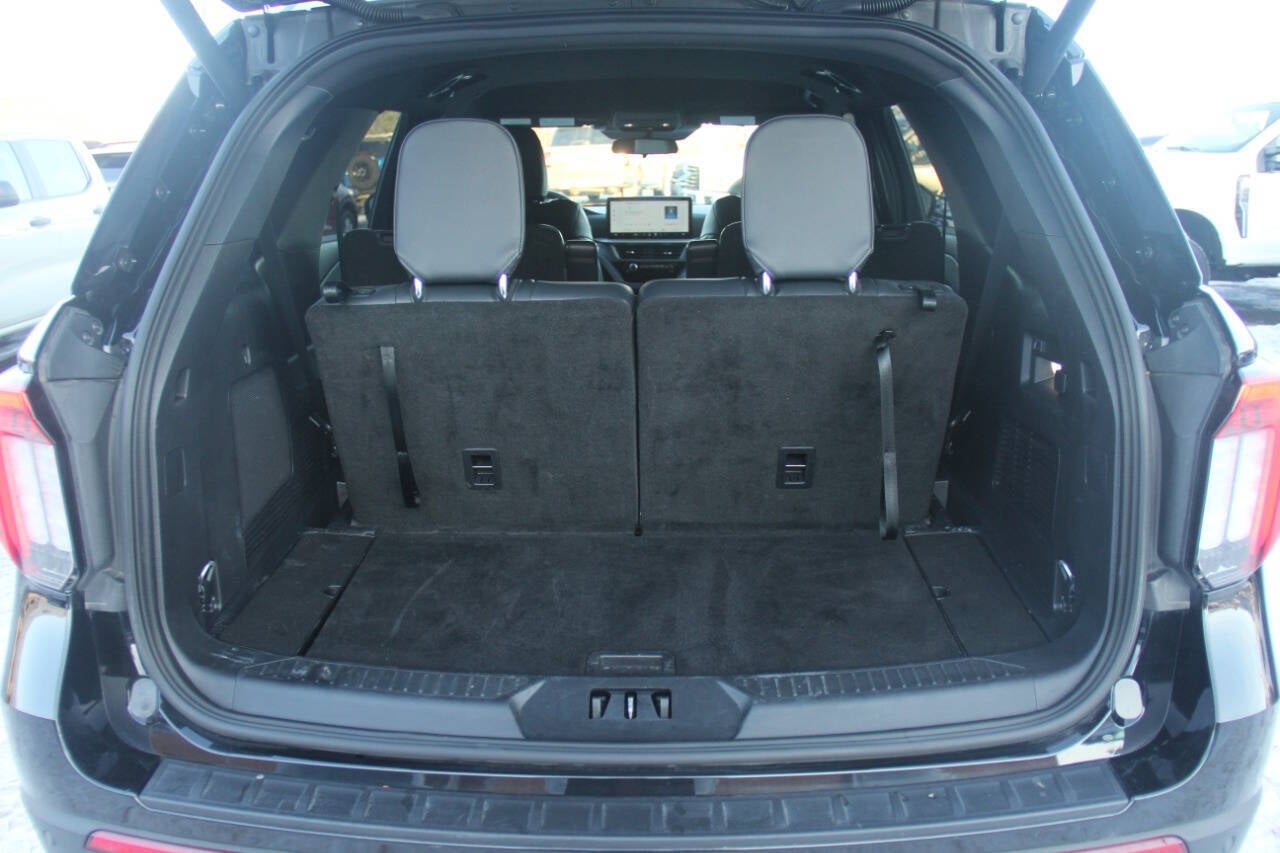 2025 Ford Explorer ST Line AWD 4dr SUV