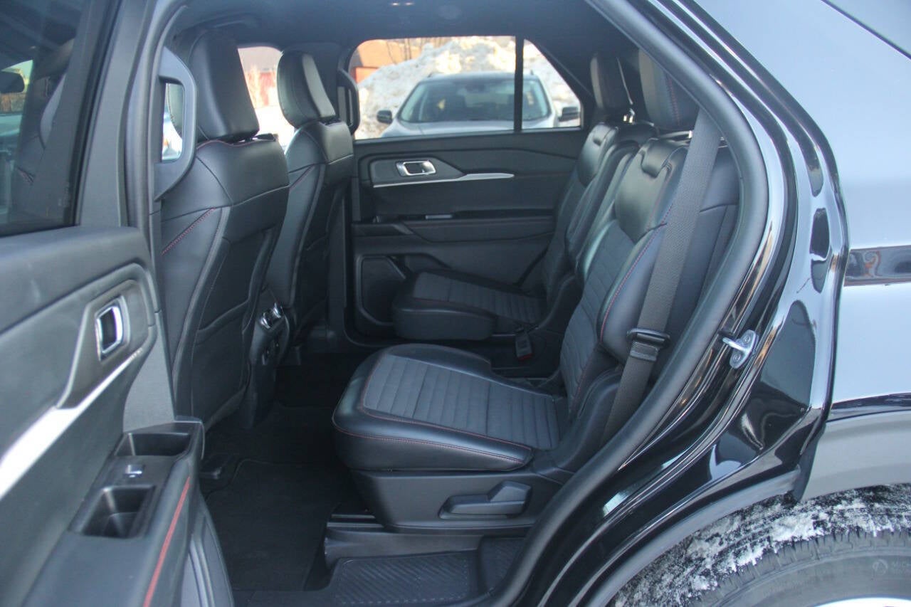 2025 Ford Explorer ST Line AWD 4dr SUV