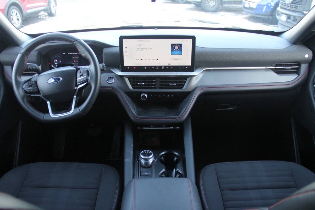 2025 Ford Explorer ST Line AWD 4dr SUV