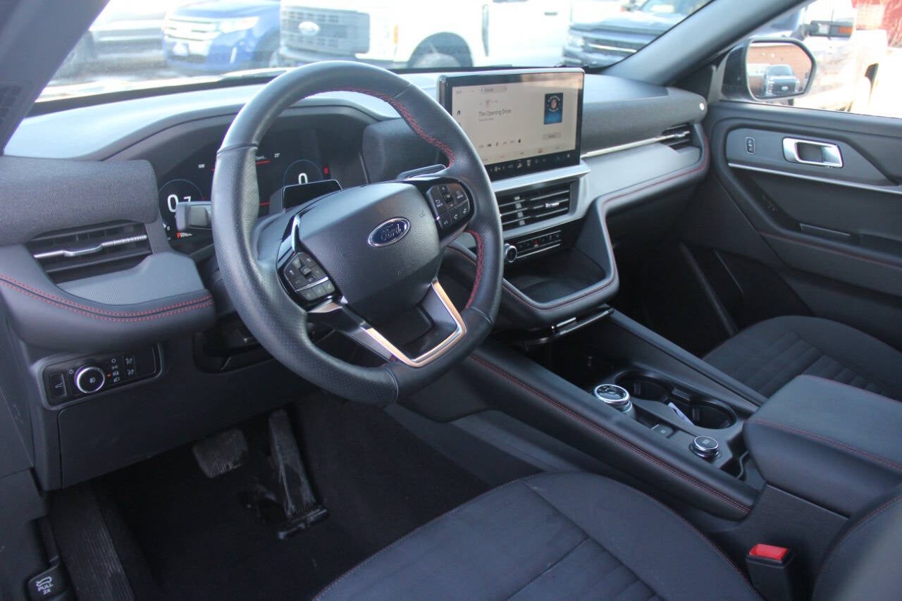 2025 Ford Explorer ST Line AWD 4dr SUV