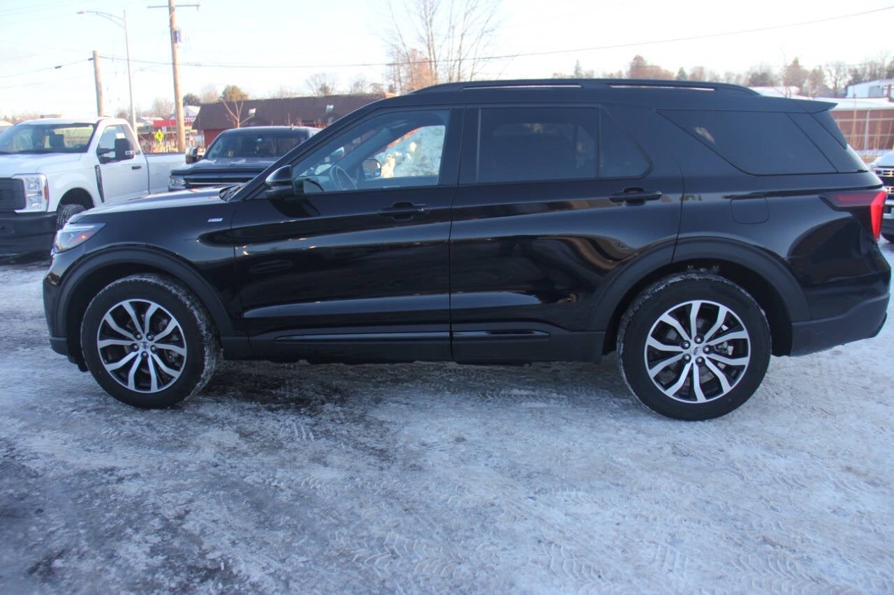 2025 Ford Explorer ST Line AWD 4dr SUV