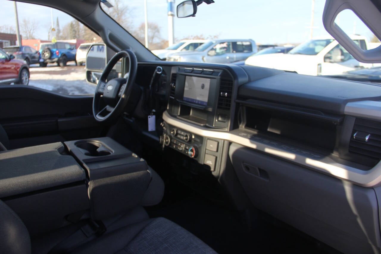 2024 Ford F-250 Super Duty XLT 4x4 4dr Crew Cab 6.8 ft. SB Pickup