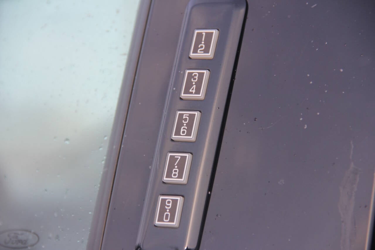 2023 Ford F-250 Super Duty XLT 4x4 4dr Crew Cab 8 ft. LB Pickup