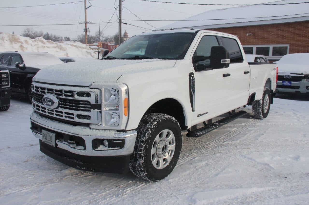 2023 Ford F-250 Super Duty XLT 4x4 4dr Crew Cab 8 ft. LB Pickup