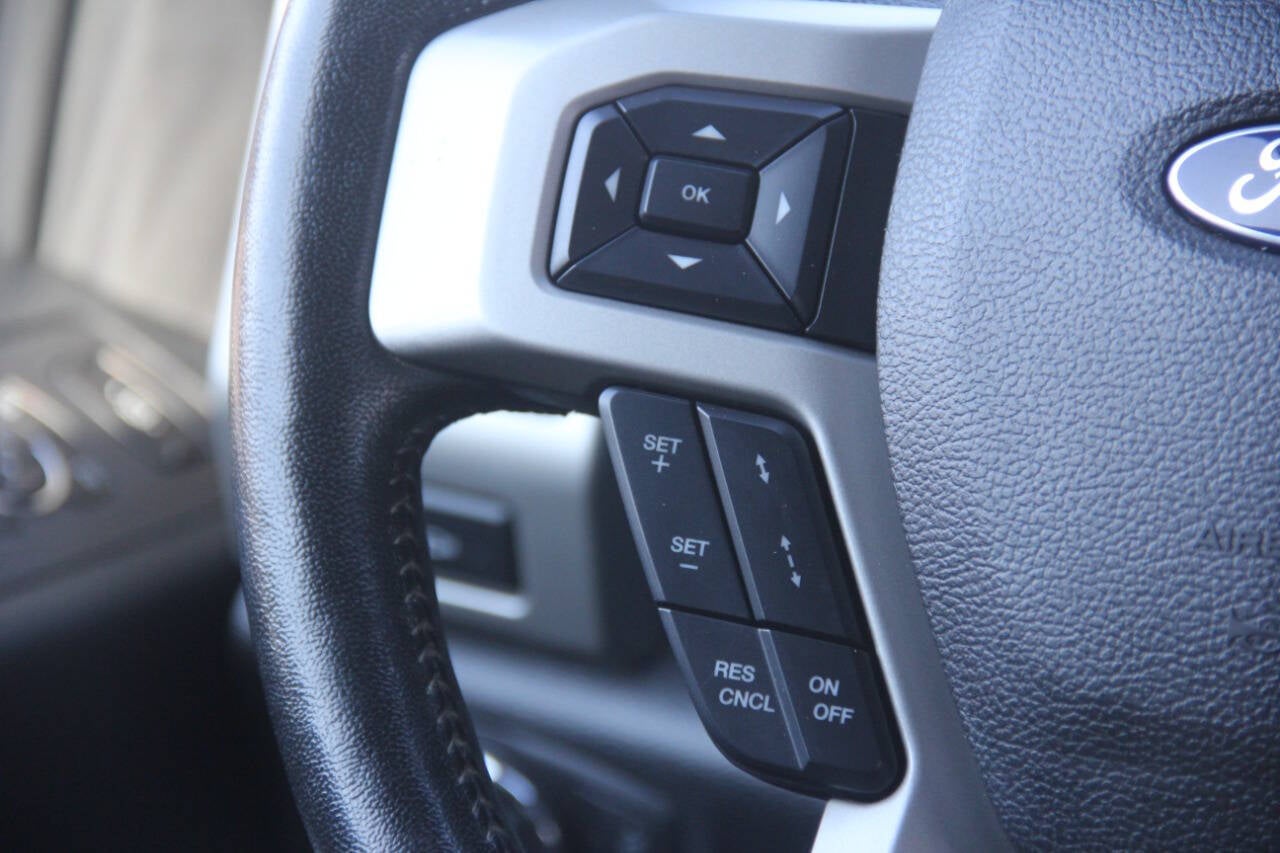 2017 Ford F-250 Super Duty Lariat 4x4 4dr Crew Cab 6.8 ft. SB Pickup