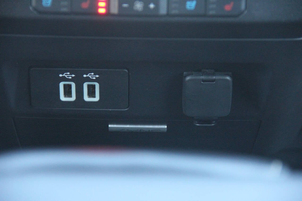 2017 Ford F-250 Super Duty Lariat 4x4 4dr Crew Cab 6.8 ft. SB Pickup