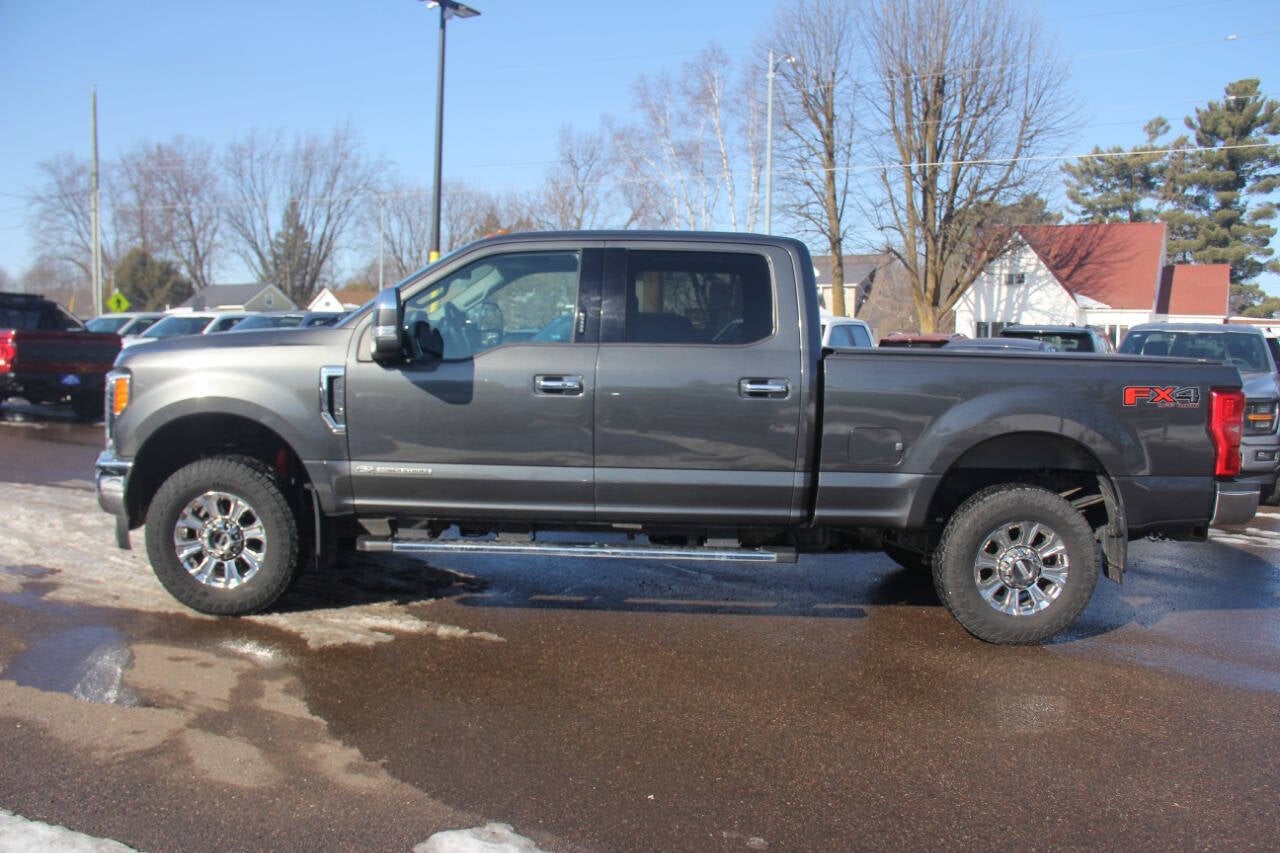 2017 Ford F-250 Super Duty Lariat 4x4 4dr Crew Cab 6.8 ft. SB Pickup