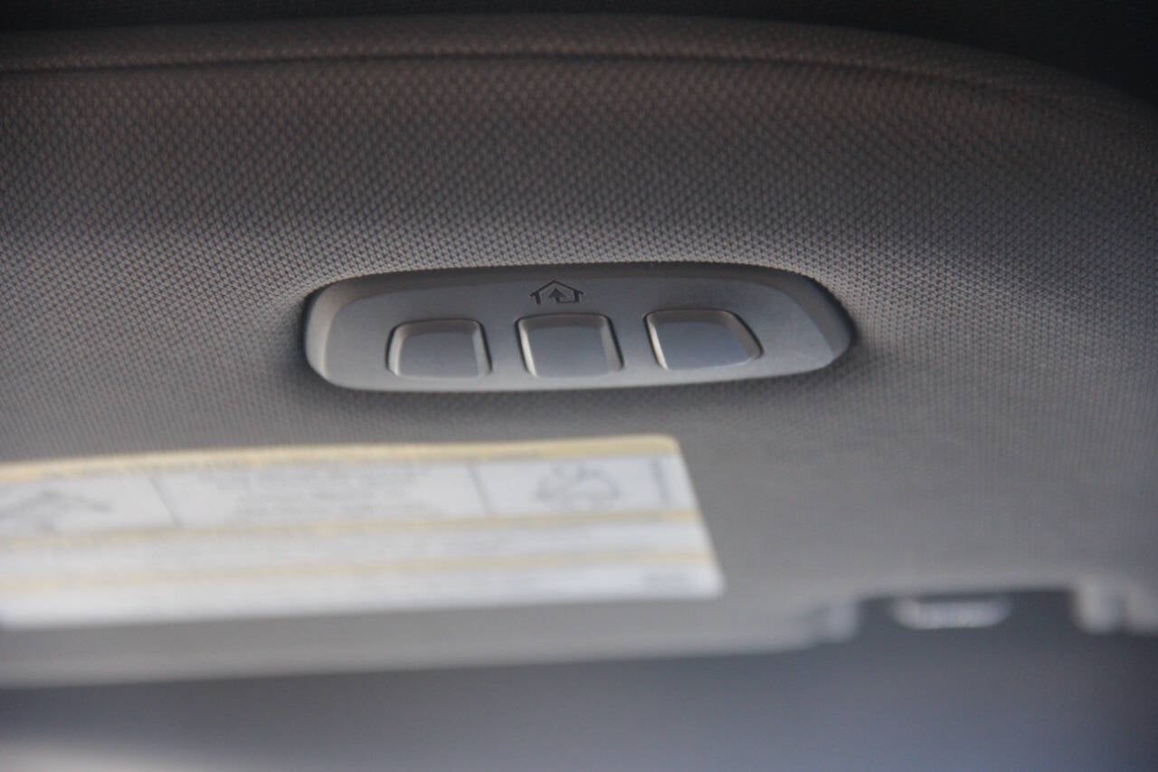 2017 Ford F-250 Super Duty Lariat 4x4 4dr Crew Cab 6.8 ft. SB Pickup