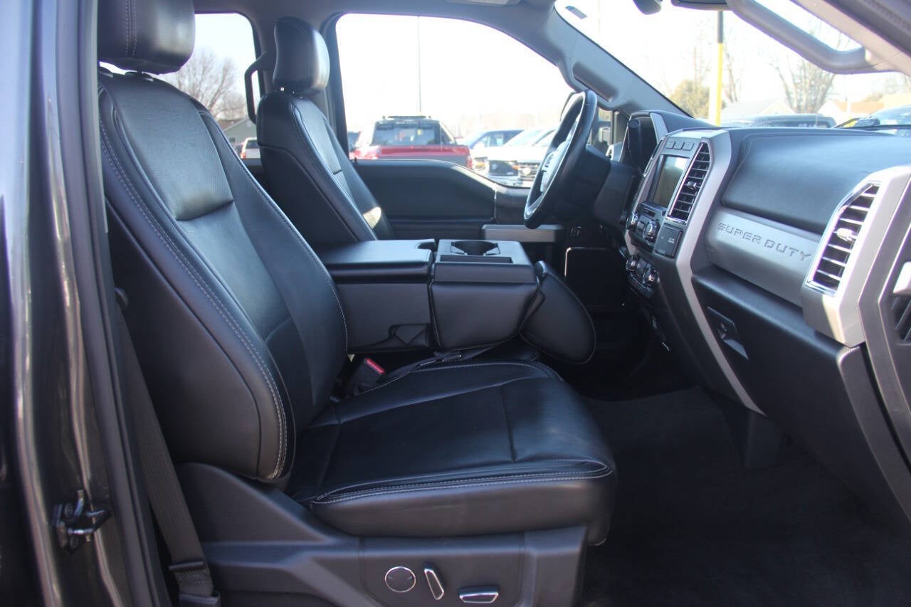 2017 Ford F-250 Super Duty Lariat 4x4 4dr Crew Cab 6.8 ft. SB Pickup