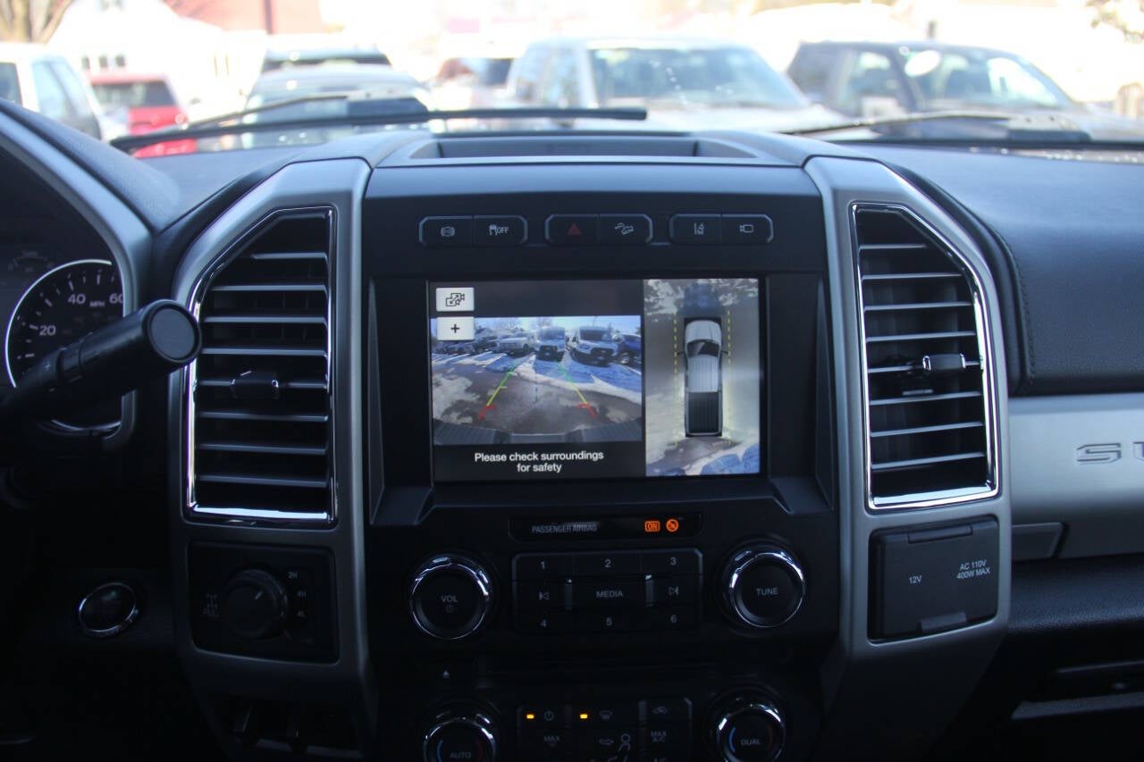 2017 Ford F-250 Super Duty Lariat 4x4 4dr Crew Cab 6.8 ft. SB Pickup