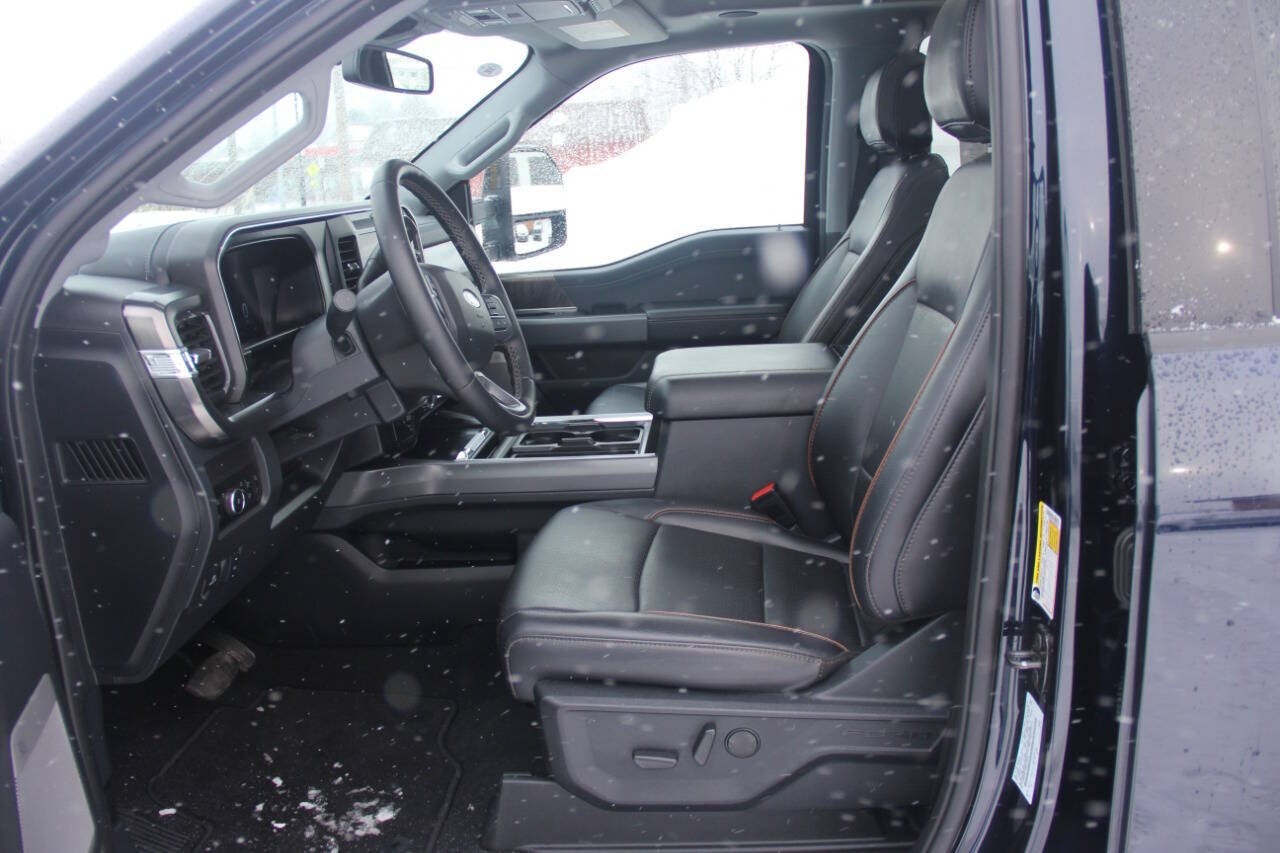 2025 Ford F-350 Super Duty Lariat 4x4 4dr Crew Cab 6.8 ft. SB SRW Pickup