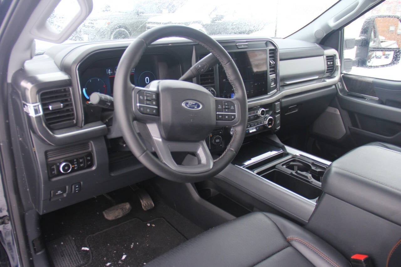 2025 Ford F-350 Super Duty Lariat 4x4 4dr Crew Cab 6.8 ft. SB SRW Pickup