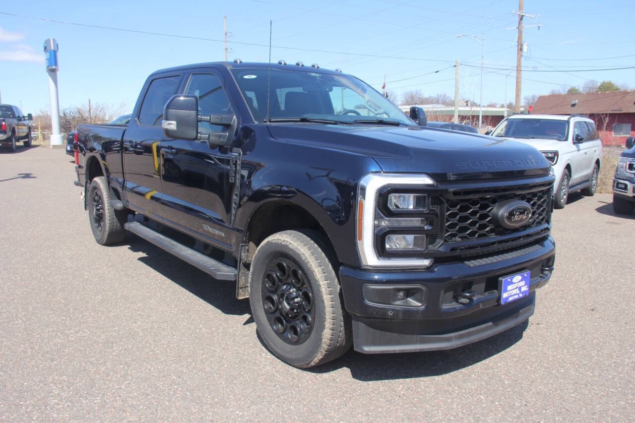 2025 Ford F-350 Super Duty Lariat 4x4 4dr Crew Cab 6.8 ft. SB SRW Pickup