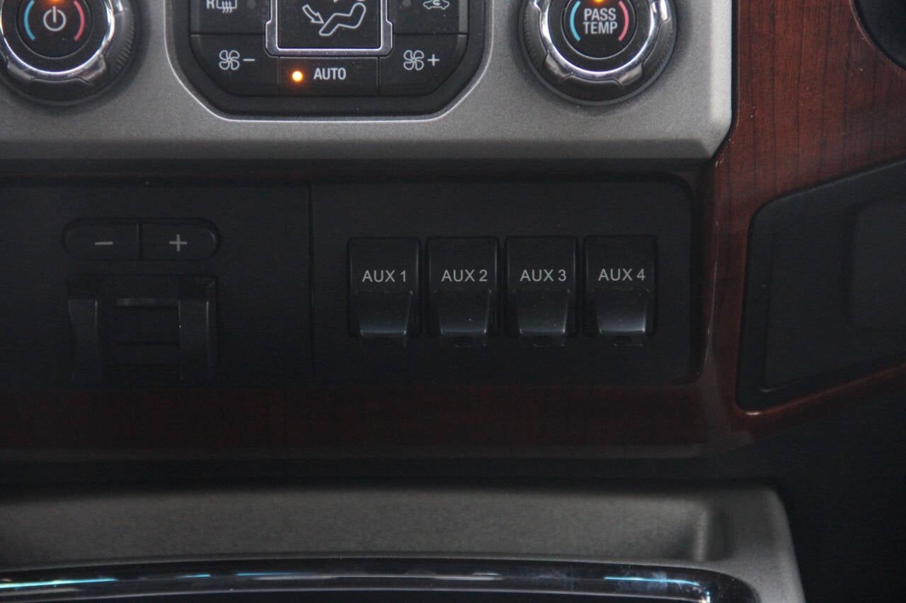 2016 Ford F-350 Super Duty King Ranch 4x4 4dr Crew Cab 6.8 ft. SB SRW Pickup