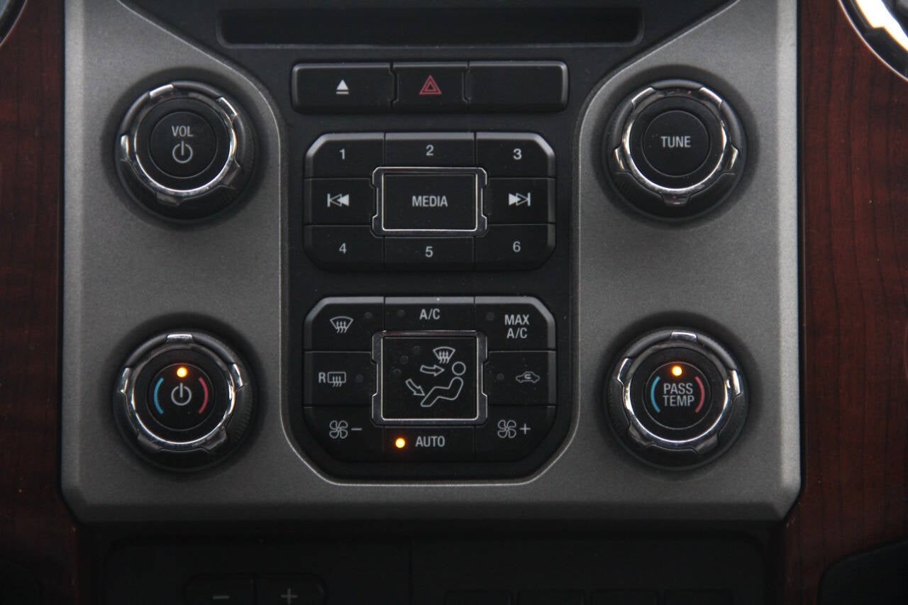 2016 Ford F-350 Super Duty King Ranch 4x4 4dr Crew Cab 6.8 ft. SB SRW Pickup