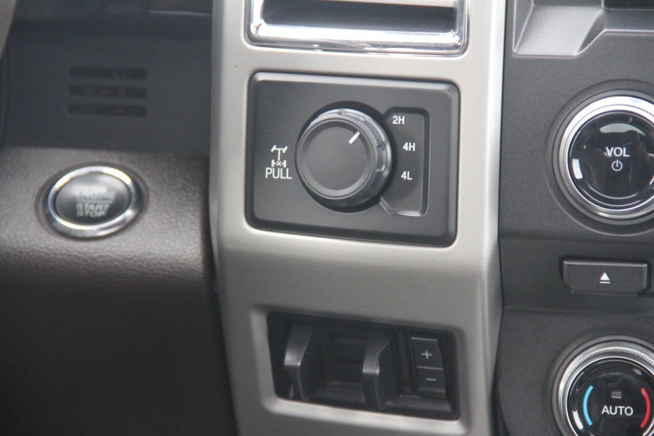 2017 Ford F-350 Super Duty King Ranch 4x4 4dr Crew Cab 6.8 ft. SB SRW Pickup