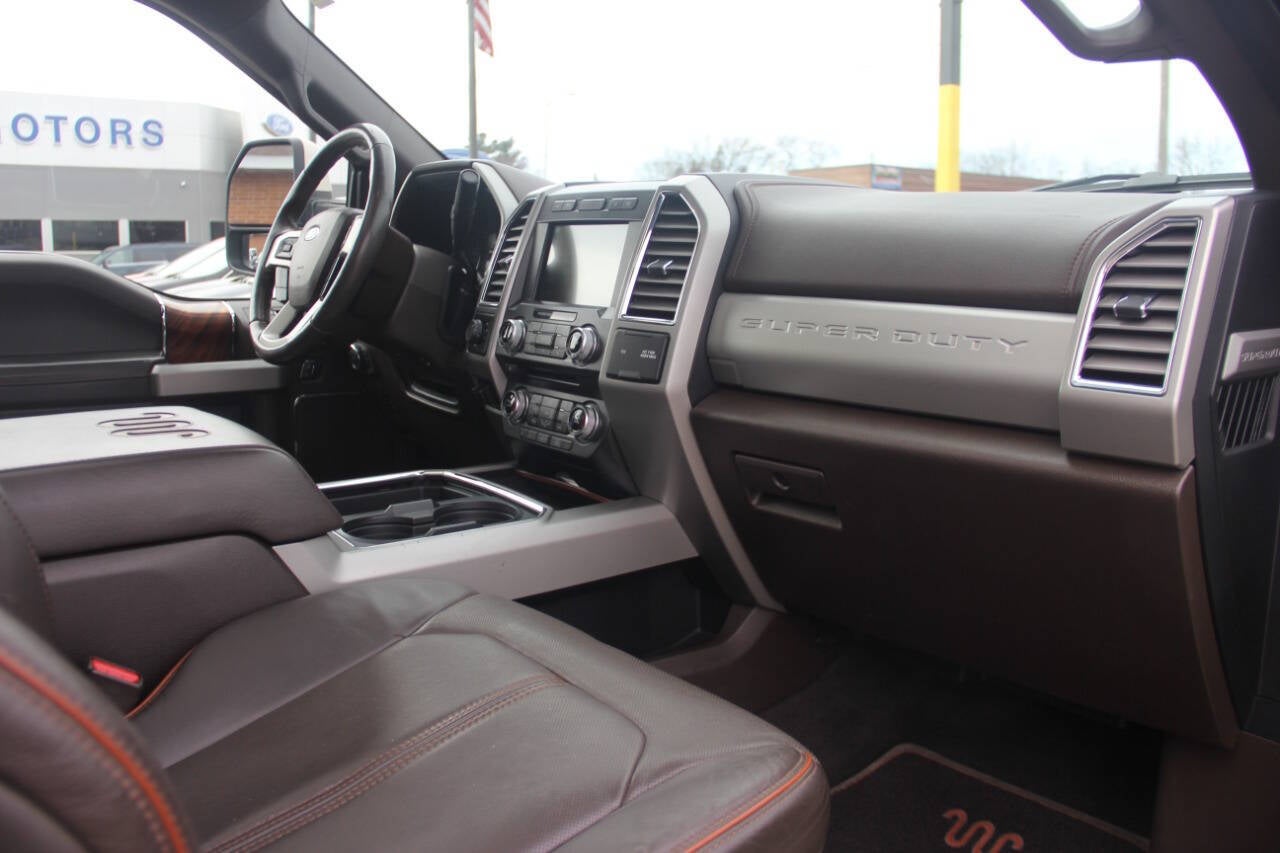 2017 Ford F-350 Super Duty King Ranch 4x4 4dr Crew Cab 6.8 ft. SB SRW Pickup