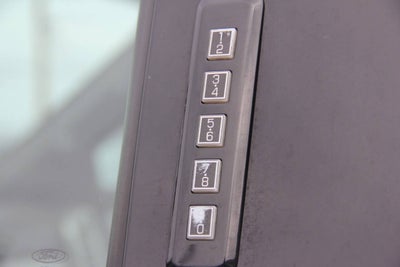 2017 Ford F-350 Super Duty King Ranch 4x4 4dr Crew Cab 6.8 ft. SB SRW Pickup