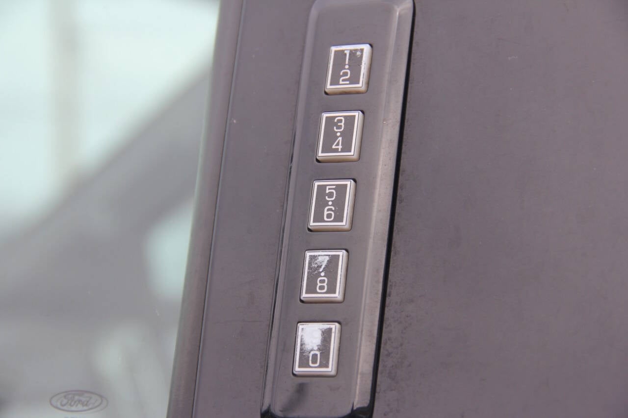 2017 Ford F-350 Super Duty King Ranch 4x4 4dr Crew Cab 6.8 ft. SB SRW Pickup