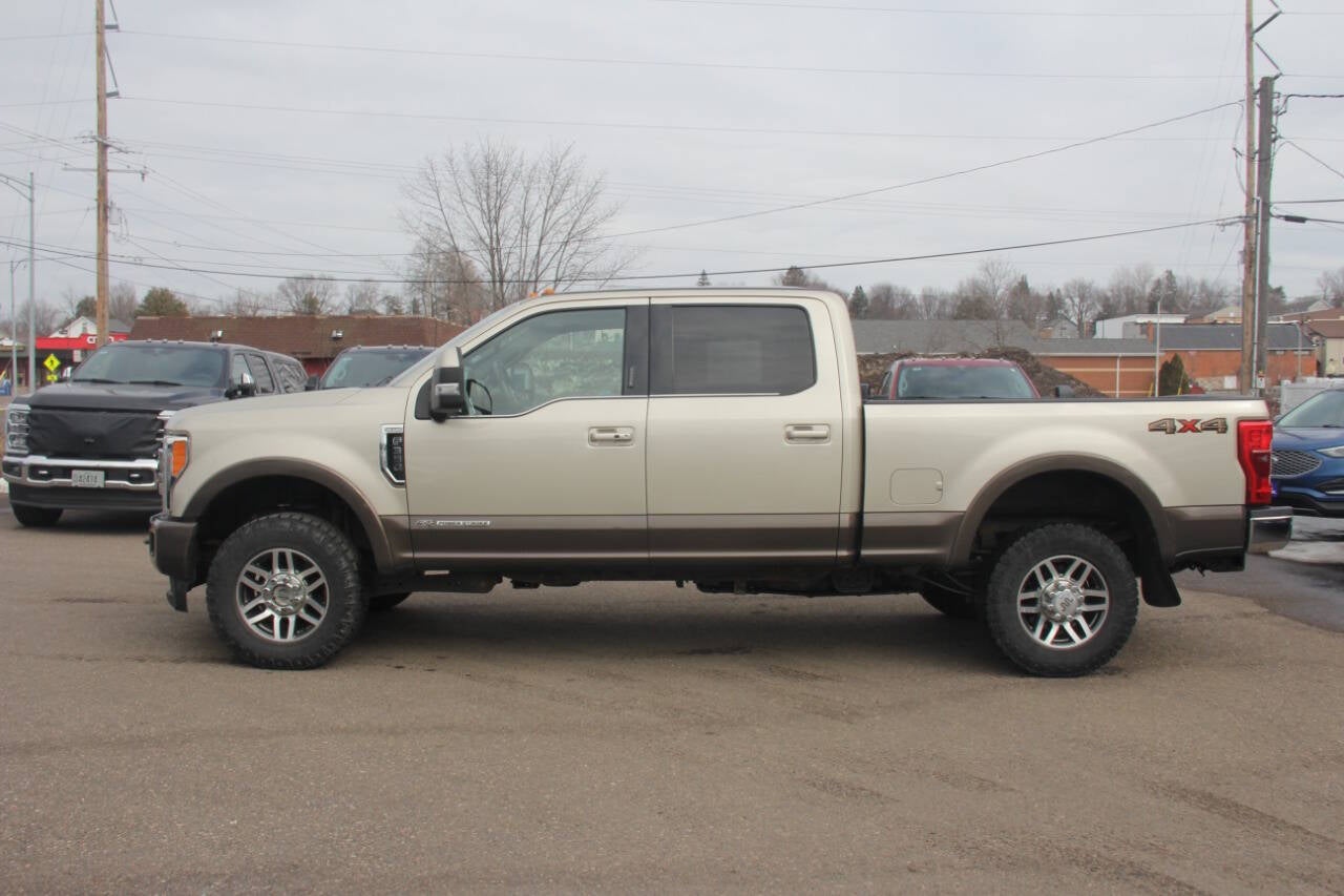 2017 Ford F-350 Super Duty King Ranch 4x4 4dr Crew Cab 6.8 ft. SB SRW Pickup