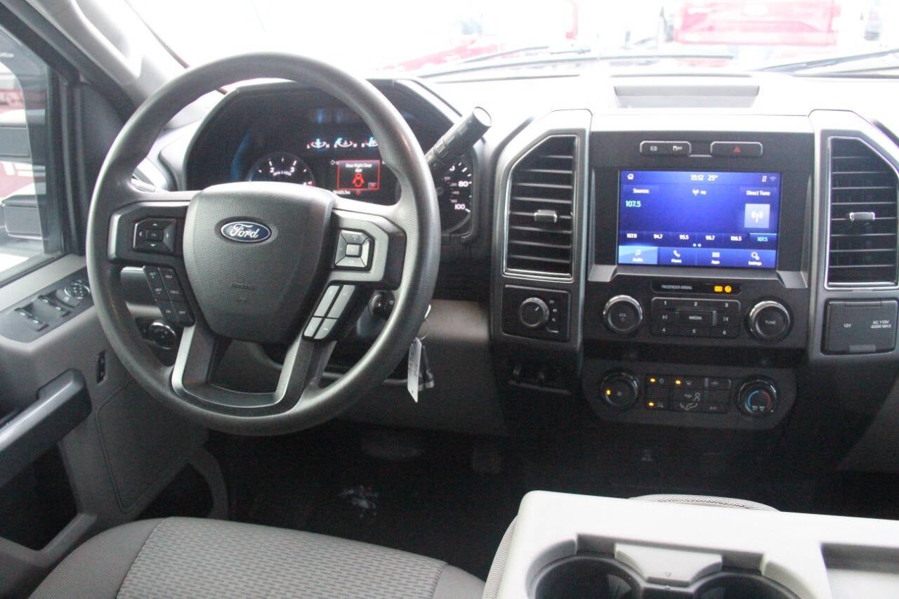 2022 Ford F-350 Super Duty XLT 4x4 4dr Crew Cab 8 ft. LB DRW Pickup