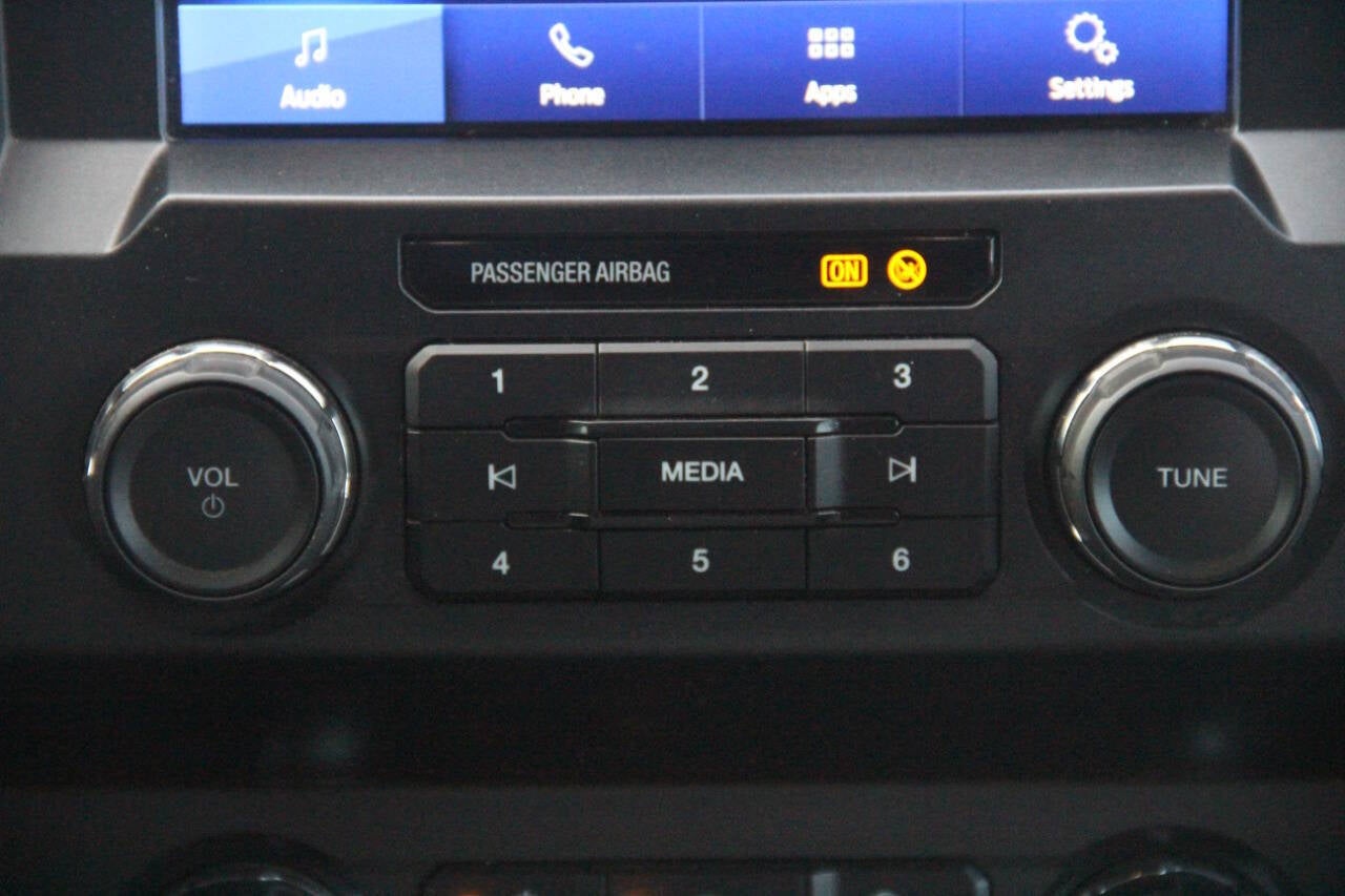 2022 Ford F-350 Super Duty XLT 4x4 4dr Crew Cab 8 ft. LB DRW Pickup