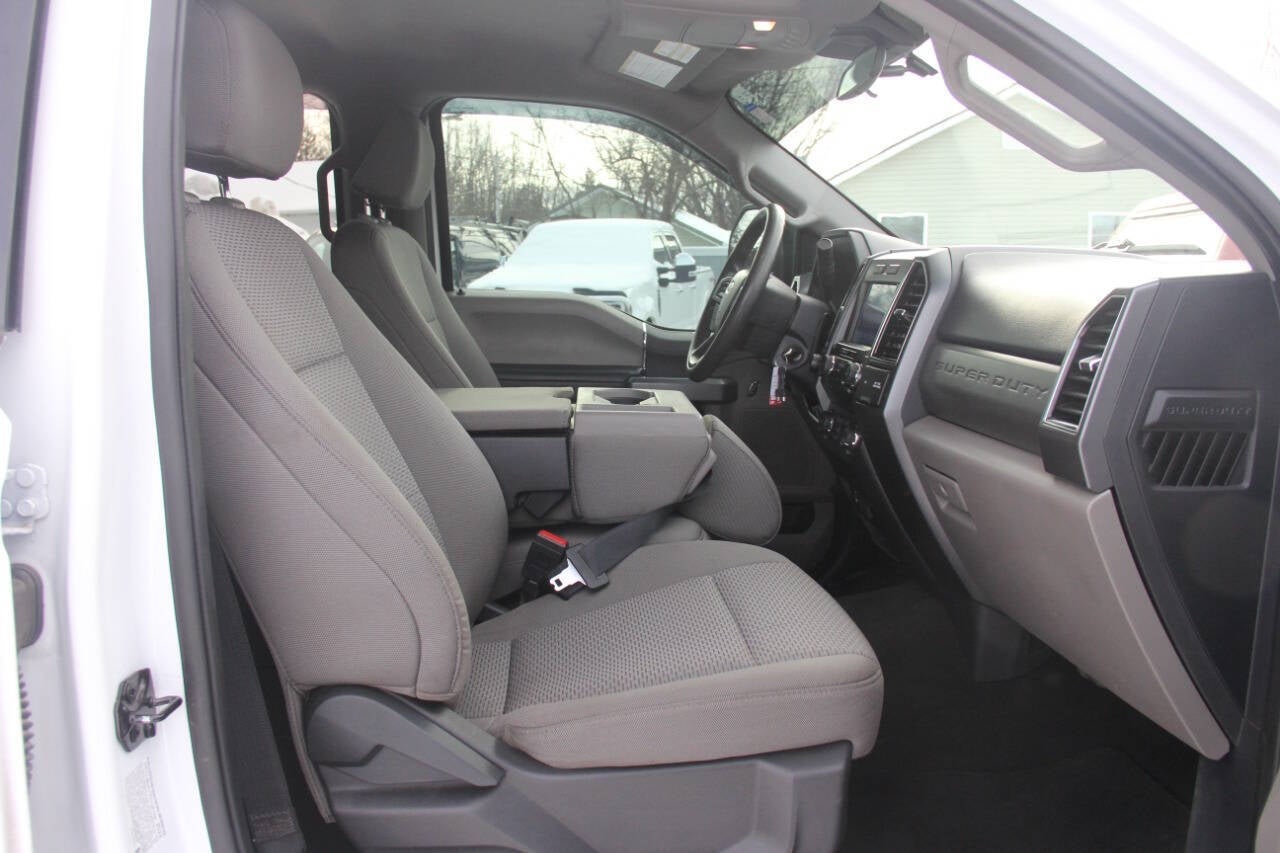 2022 Ford F-350 Super Duty XLT 4x4 4dr Crew Cab 8 ft. LB DRW Pickup
