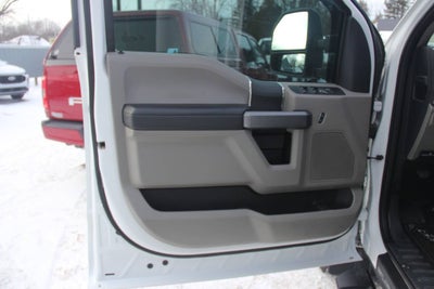 2022 Ford F-350 Super Duty XLT 4x4 4dr Crew Cab 8 ft. LB DRW Pickup