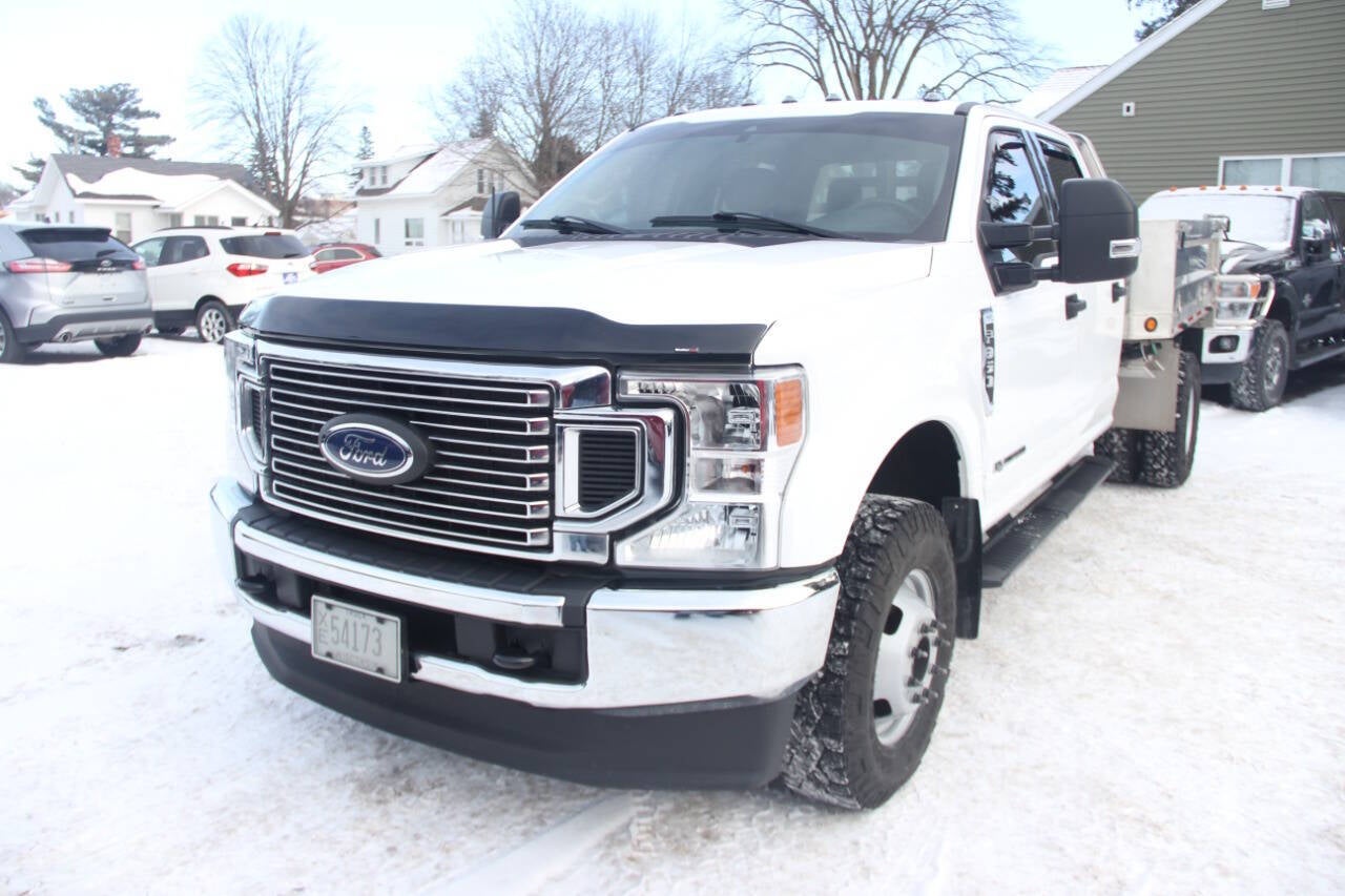 2022 Ford F-350 Super Duty XLT 4x4 4dr Crew Cab 8 ft. LB DRW Pickup
