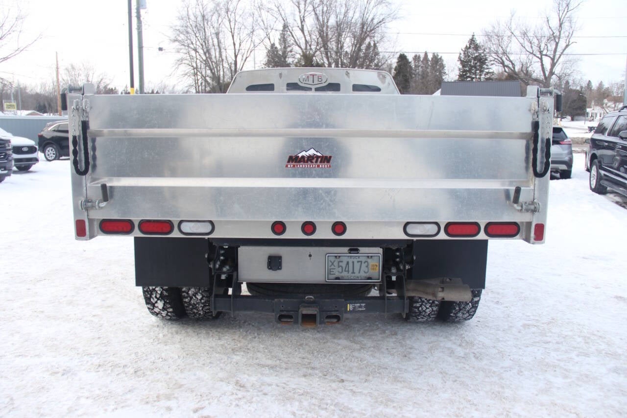 2022 Ford F-350 Super Duty XLT 4x4 4dr Crew Cab 8 ft. LB DRW Pickup