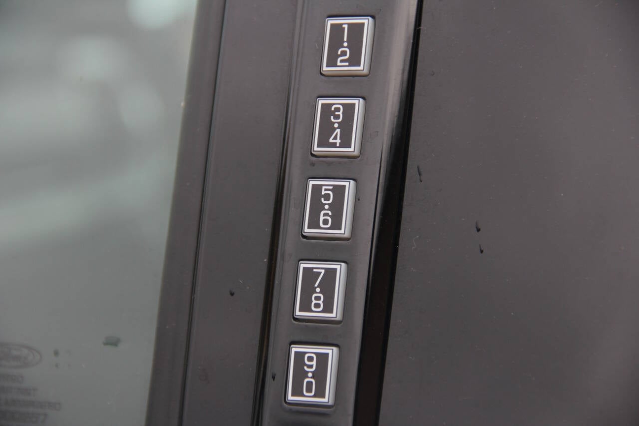 2023 Ford F-150 Platinum 4x4 4dr SuperCrew 5.5 ft. SB