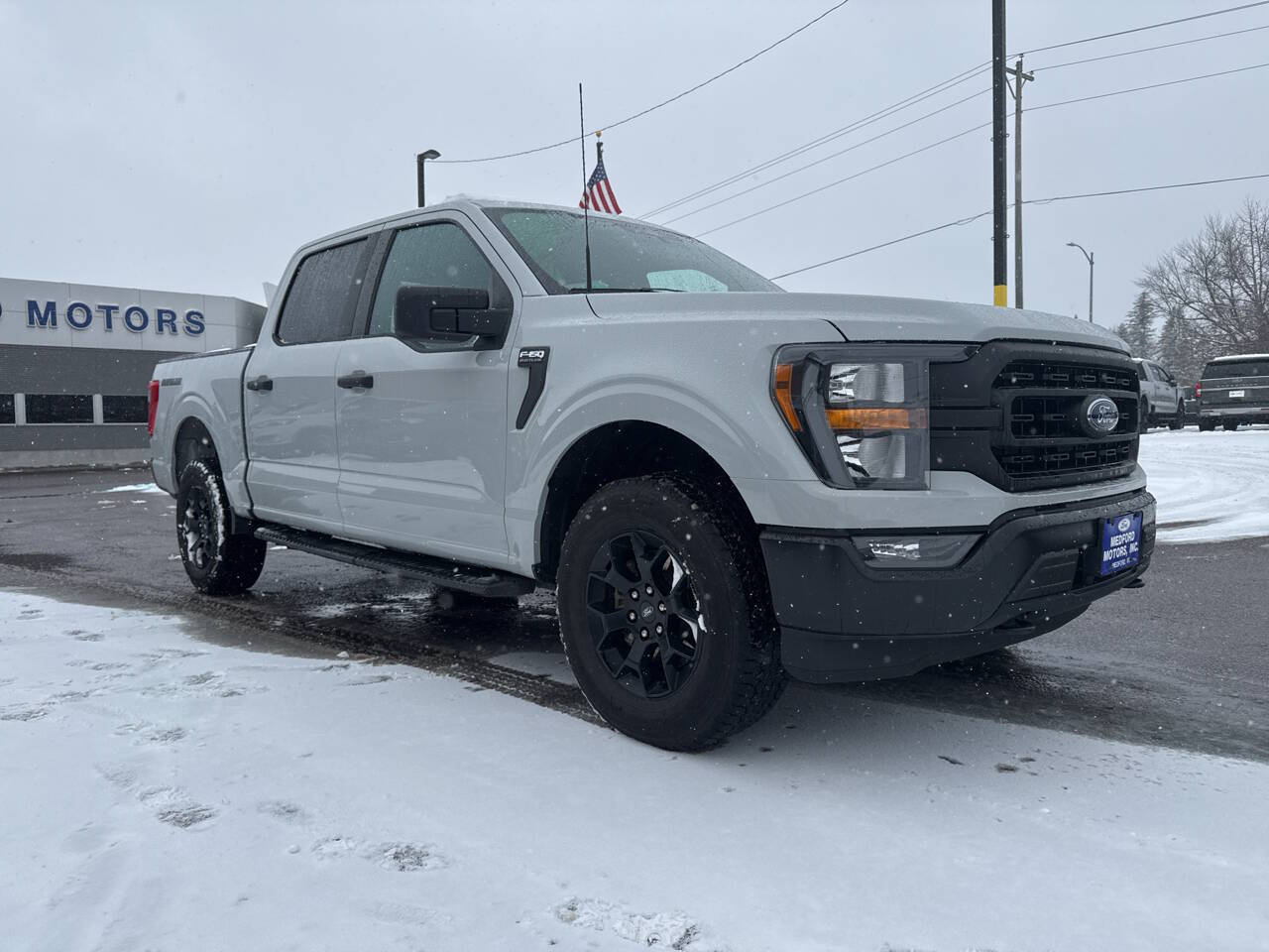 2023 Ford F-150 XL 4x4 4dr SuperCrew 5.5 ft. SB