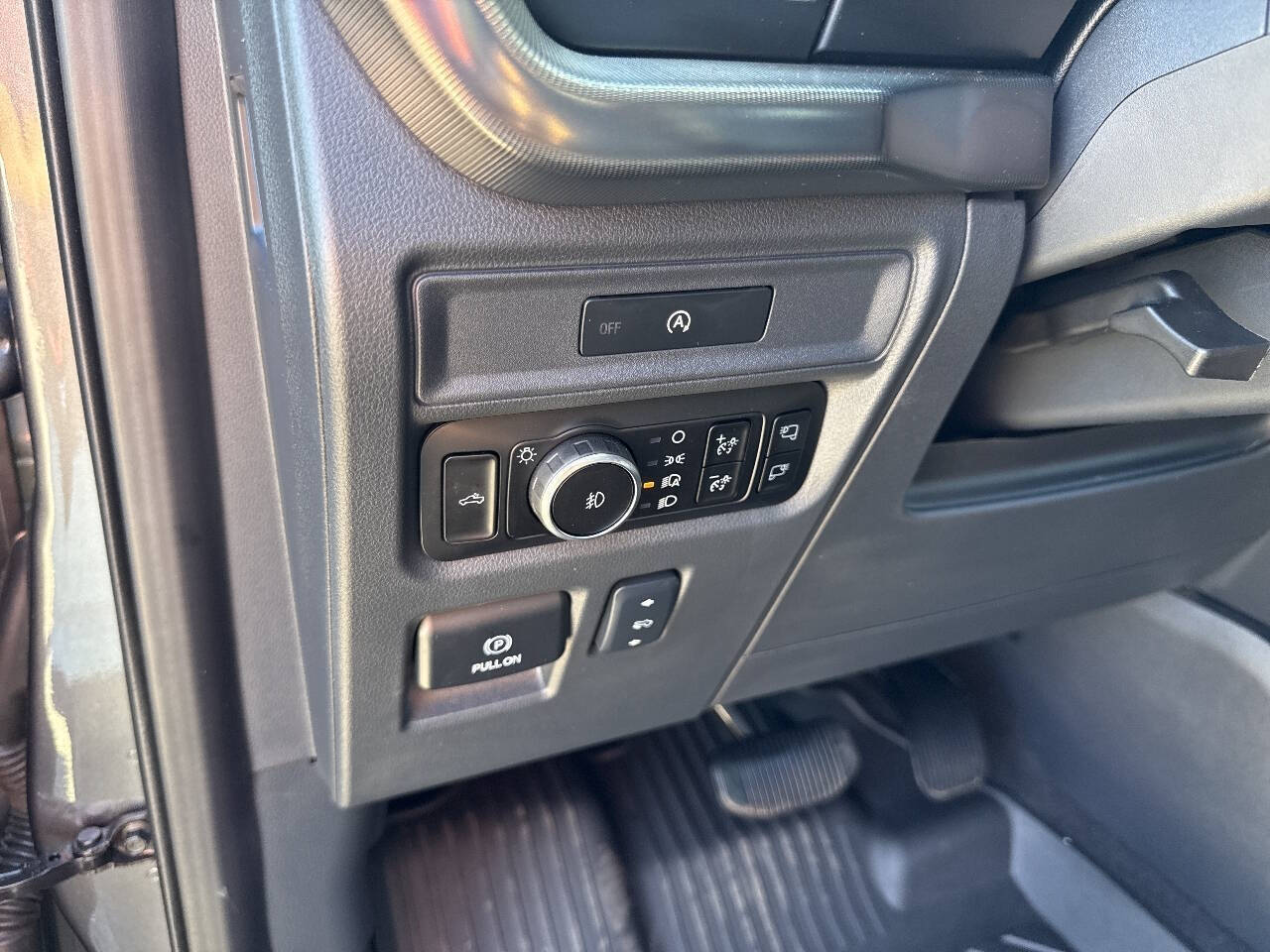 2025 Ford F-150 Lariat 4x4 4dr SuperCrew 5.5 ft. SB