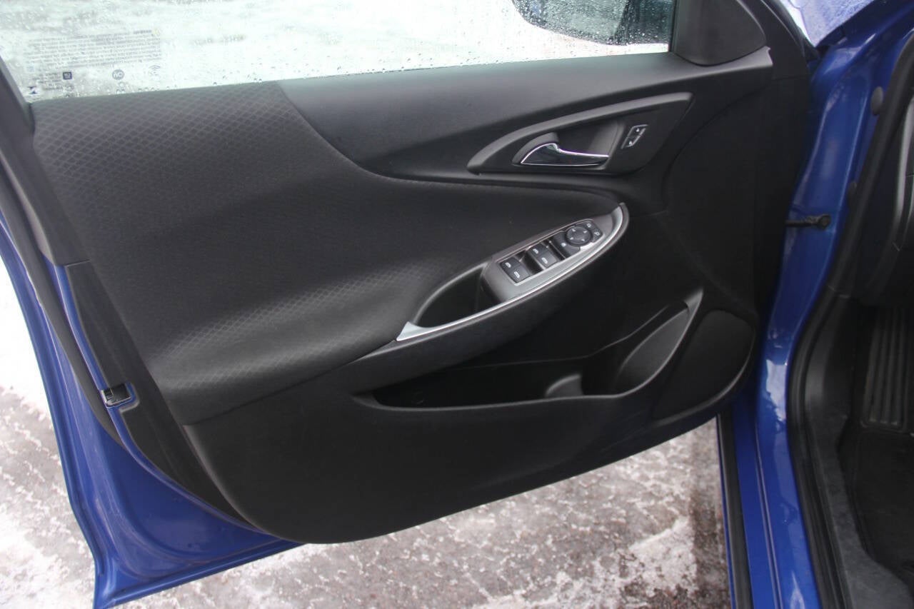 2023 Chevrolet Malibu LT 4dr Sedan w/1LT