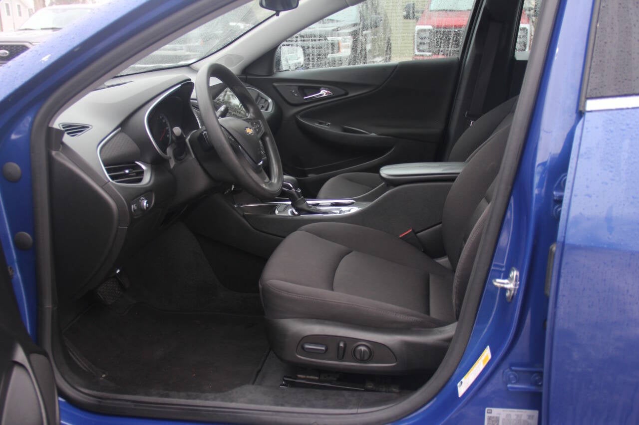 2023 Chevrolet Malibu LT 4dr Sedan w/1LT