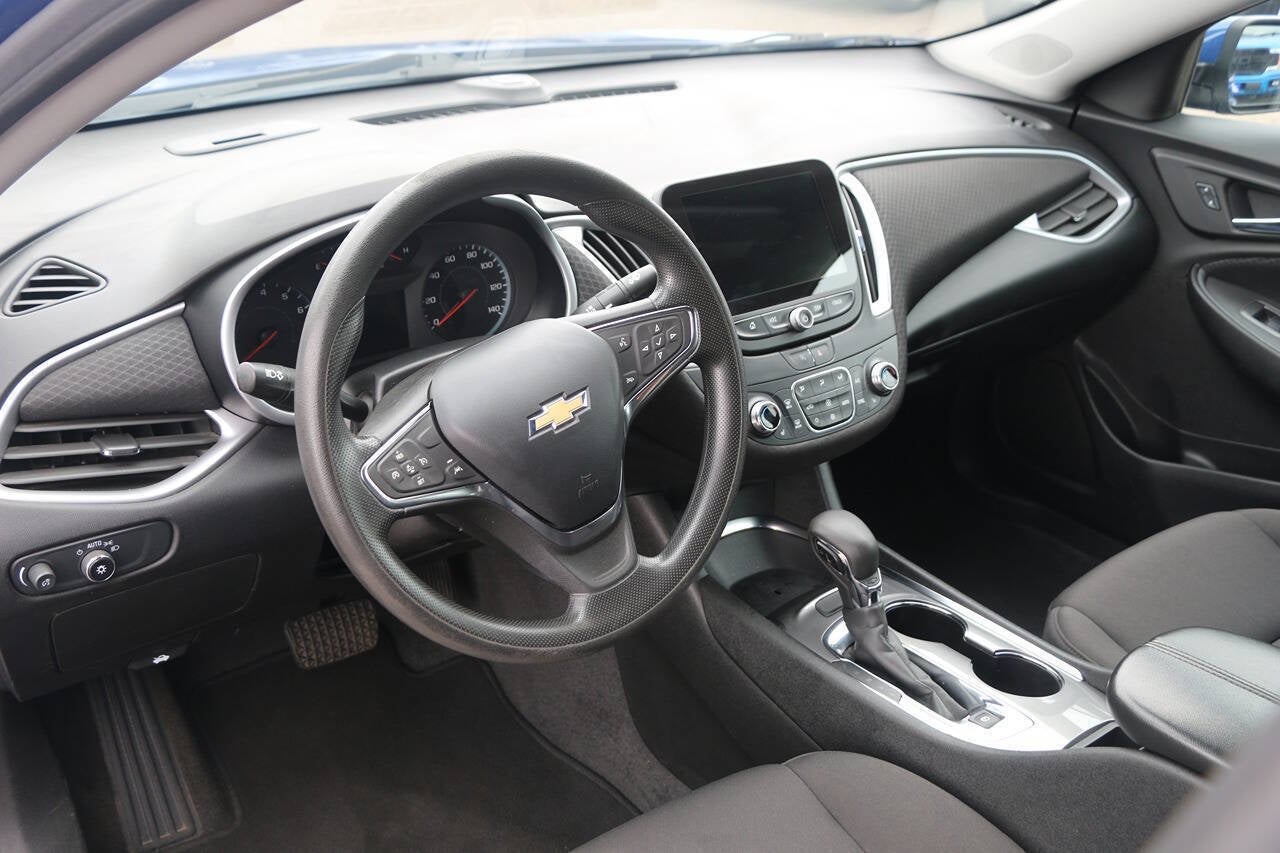 2023 Chevrolet Malibu LT 4dr Sedan w/1LT