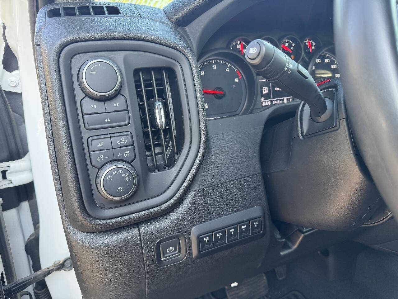 2024 Chevrolet Silverado 2500HD Custom 4x4 4dr Crew Cab SB