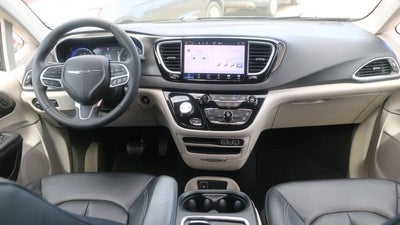 2024 Chrysler Pacifica Touring L 4dr Mini Van