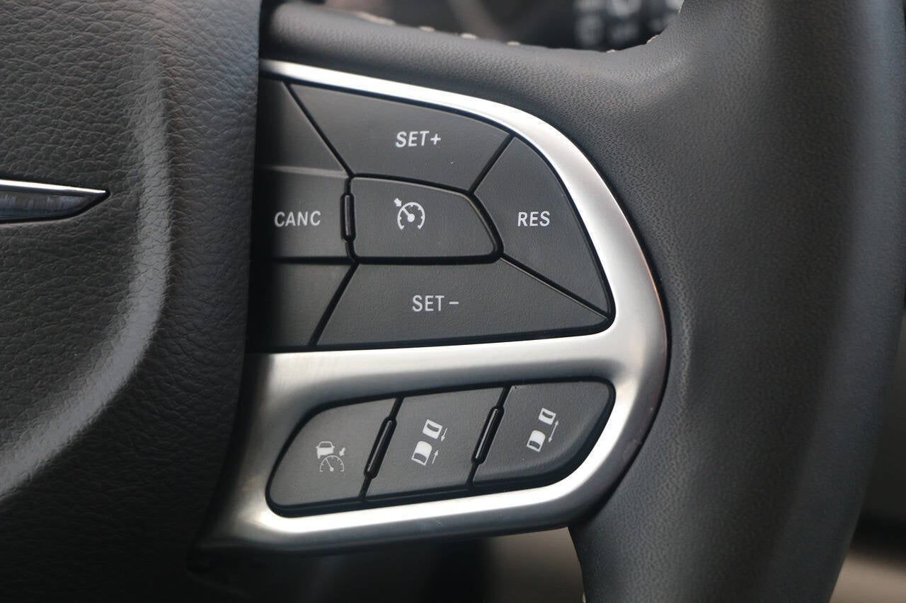 2024 Chrysler Pacifica Touring L 4dr Mini Van